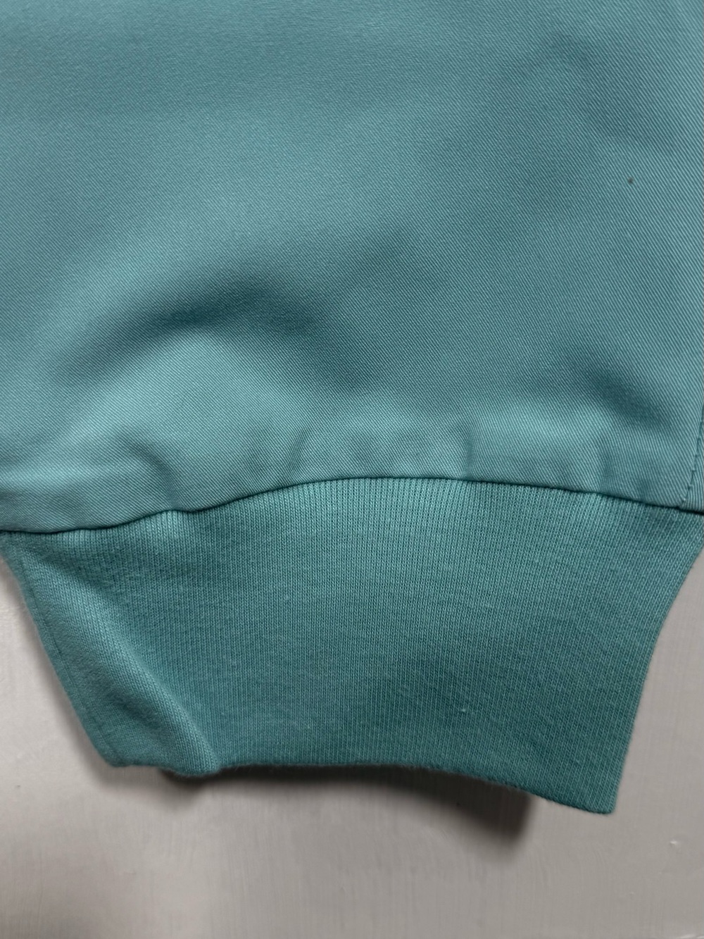 Figs Zamora Women’s Teal Jogger Scrubs with Utility Pocket - Picture 4 of 15